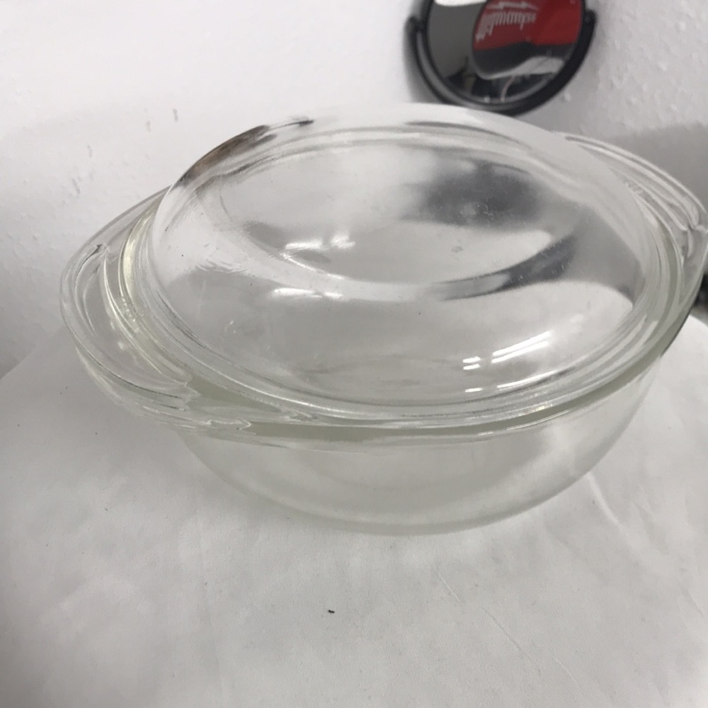 Pyrex by Corning Antique Baking & Microwave Dish - Picture 2 of 8